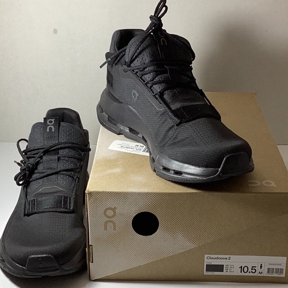 On Cloudnova 2 Trainers - Picture 15 of 16